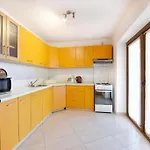 Mirasol Ii Apartment