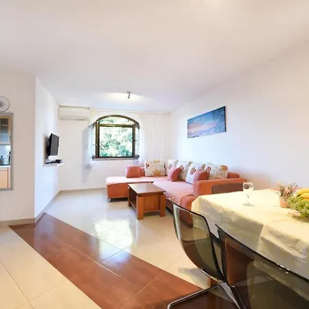 Mirasol Ii Apartment